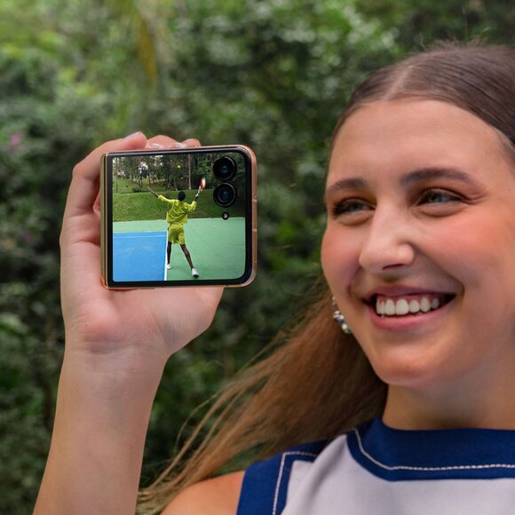 motorola razr ultra PANTONE Mountain Trail 1TB UNLOCKED NEW 2025 - Picture 4 of 9